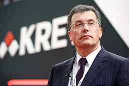 Владимир Михеев: летчик может "курить бамбук", вертолет сделает всю работу за него