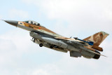 Израильские истребители совершили полеты вблизи Сирии впервые после поставки С-300 из РФ