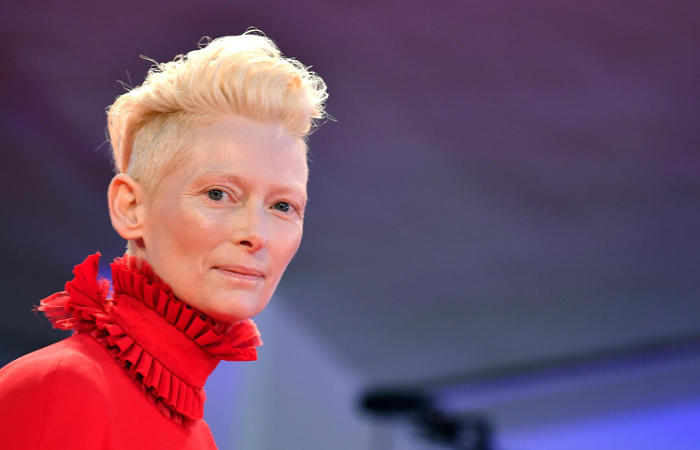 Актриса Тильда Суинтон призналась, что сыграла пожилого мужчину