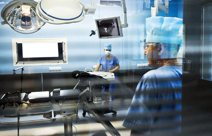 Россияне назвали профессию врача самой престижной