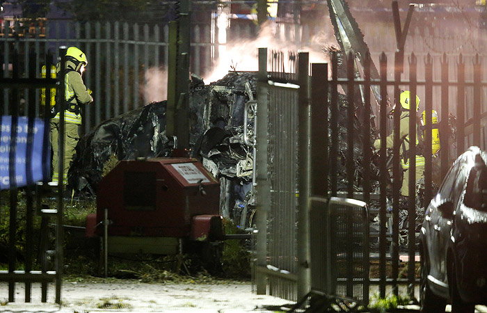 Владелец ФК "Лестер" и его дочь находились на борту разбившегося вертолета