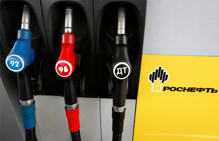 "Роснефть" не выставила на биржевые торги бензин и зимнее дизтопливо
