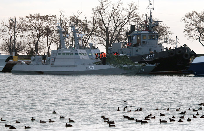 Задержанные украинские корабли не отвечали на запросы российских пограничников