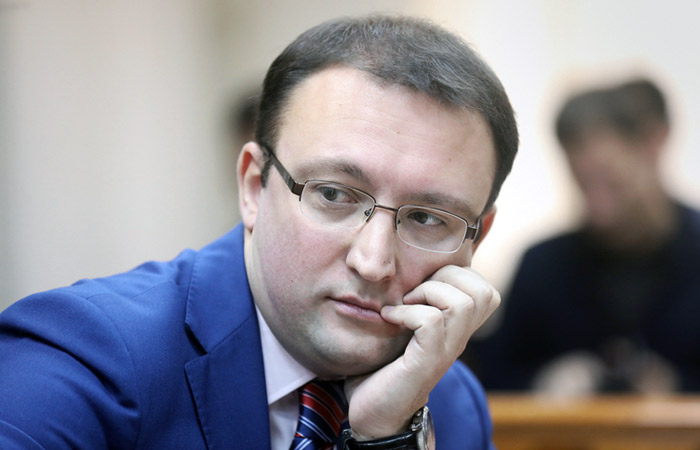 СКР прекратил уголовное дело пресс-секретаря Роскомнадзора Ампелонского