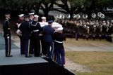 Экс-президента Буша-старшего похоронили в Техасе