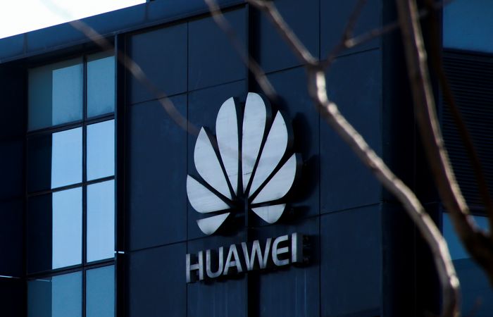 Власти Японии намерены запретить закупки Huawei и ZTE для госаппарата