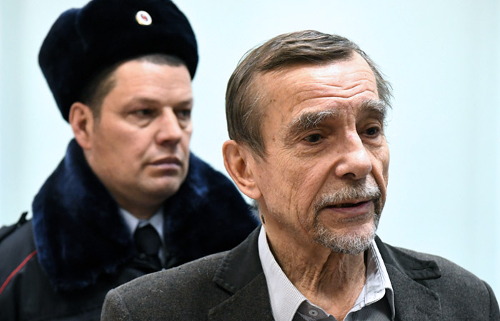 Суд не отпустил арестованного правозащитника Пономарева на похороны Алексеевой