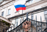 Москва и Лондон начали переговоры о частичном восстановлении состава дипмиссий