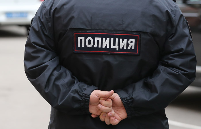 Иркутского полицейского уволили после обвинения в групповом изнасиловании