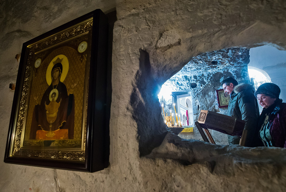 Севастополь. В Инкерманском Свято-Климентовском пещерном монастыре