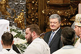 Порошенко призвал церкви мира признать новую на Украине