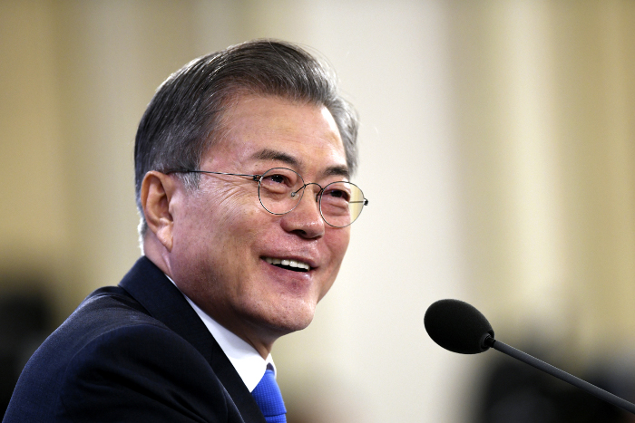 Президент Южной Кореи заявил о намерении сотрудничать с США для решения вопросов по КНДР