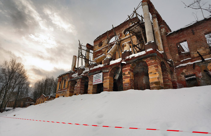 Правительство нашло способ передать "Роснефти" дворец Романовых