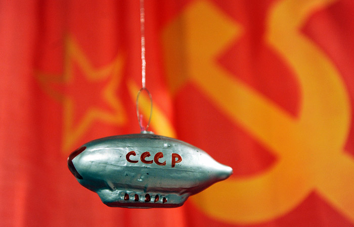 Почти каждый второй россиянин признался в чувстве стыда из-за распада СССР