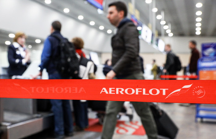 Сотрудники "Аэрофлота" пожаловались в прокуратуру на оскорбившего их блогера