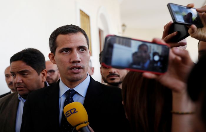 Верховный суд Венесуэлы запретил лидеру оппозиции Гуаидо покидать страну