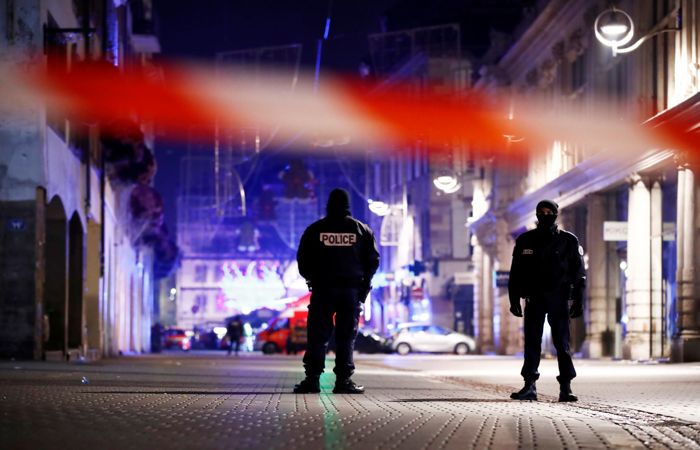 Троим подозреваемым в причастности к теракту в Страcбурге предъявили обвинения