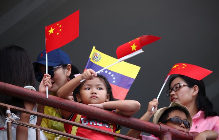 WSJ сообщила о переговорах КНР с оппозицией Венесуэлы о займах Каракасу