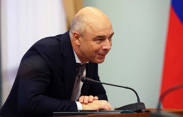 Силуанов заявил, что США новыми санкциями против РФ "сами себе в ногу выстрелят"