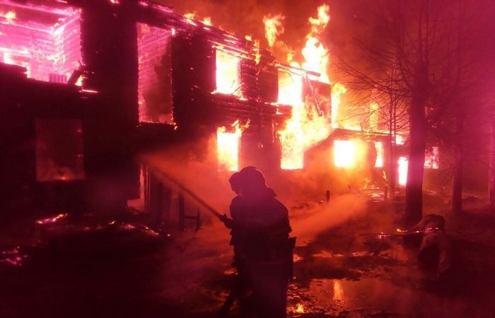 Более 20 человек остались без жилья из-за пожара под Владимиром