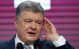 Порошенко признал поражение на выборах, но пообещал остаться в политике