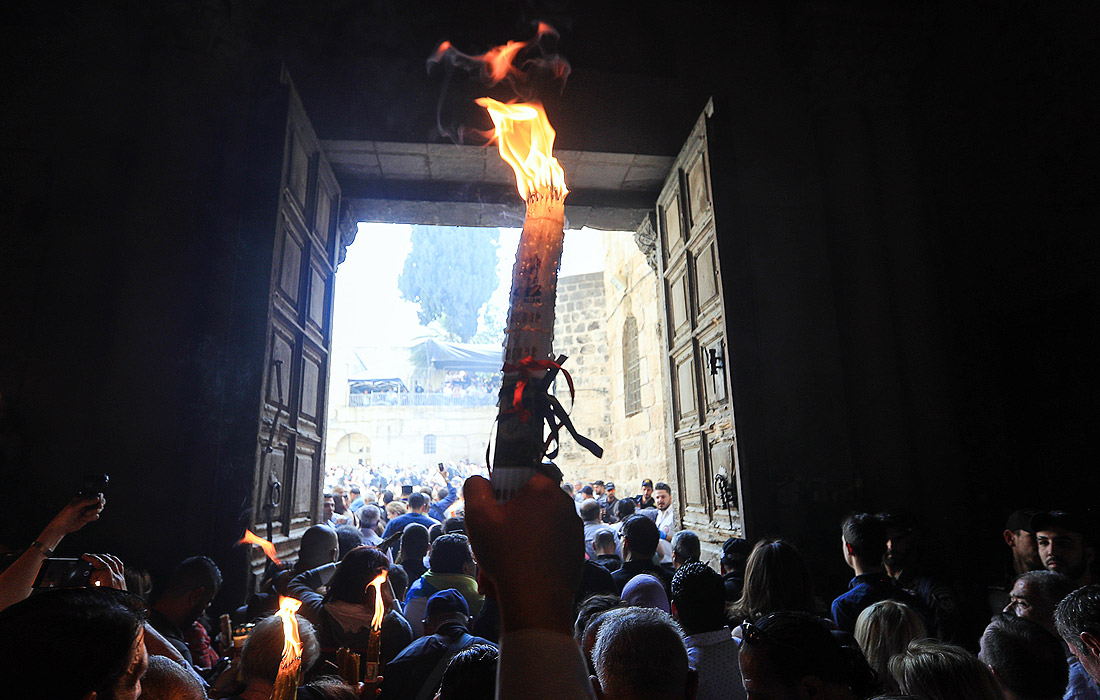 Сошествие Благодатного огня