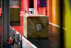 Кабмин пока не принял решения по дополнительным сборам на посылки из-за рубежа