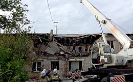 Семьи погибших при взрыве газа в Ростовской области получат по 1 млн рублей