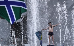 Роспотребнадзор предостерег от купания в фонтанах из-за угрозы инфекций