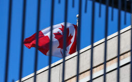 Канада приостановила работу посольства в Венесуэле