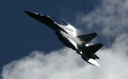 Российский Су-35 три раза перехватил самолет США над Средиземным морем