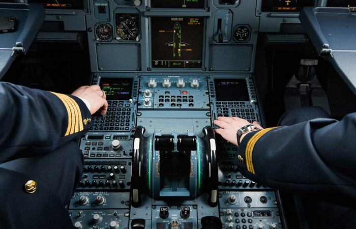 Больше ста пилотов в России не смогут летать из-за недействительных дипломов