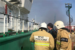 Тело третьего погибшего матроса нашли на танкере в Махачкале
