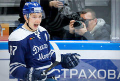 Вадим Шипачев продлил контракт с московским ХК "Динамо"