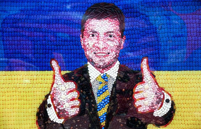 Зеленский призвал вести борьбу за умы жителей Донбасса