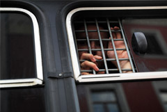Московские суды назначили аресты шести десяткам участников акции 27 июля