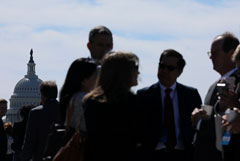 Сенат одобрил бюджет с увеличением лимита госдолга США