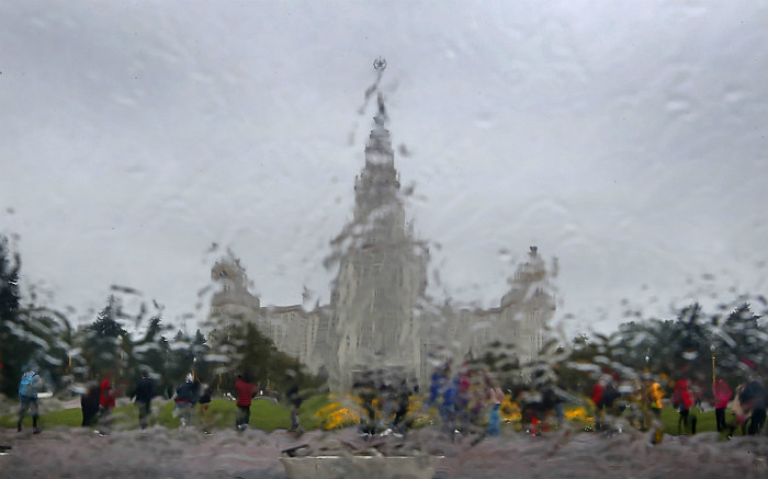 В МЧС предупредили москвичей о грозе с сильным ветром