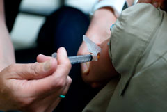 В Мосгордуме предложили переводить детей без прививок на домашнее обучение