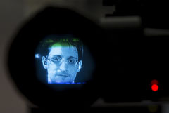 Адвокат Кучерена подтвердил попытку ФСБ завербовать Сноудена в 2013 году