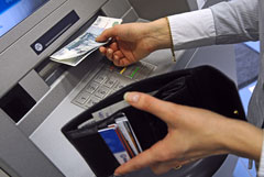 В Петербурге задержали "черных" банкиров с оборотом в миллиард рублей