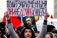 Толстой заявил в ПАСЕ об отсутствии в РФ репрессий против протестующих