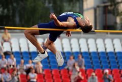 Российский прыгун в высоту Акименко завоевал "серебро" на ЧМ в Дохе