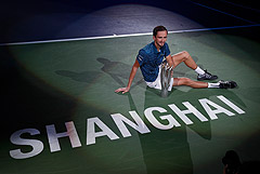 Российский теннисист Медведев стал победителем турнира в Шанхае
