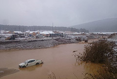 МЧС сообщило о гибели 13 человек при прорыве дамбы в Красноярском крае