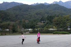 Ким Чен Ын приказал демонтировать южнокорейские объекты на горе Кымгансан