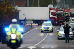 В Великобритании водителю фургона с 39 трупами предъявили обвинения