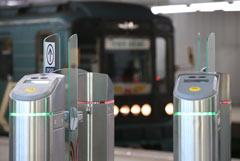 Кольцевую линию московского метро остановили из-за упавшего на рельсы пассажира