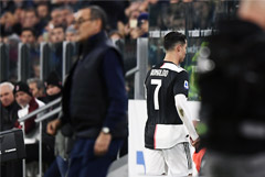 Роналду обиделся на свою замену и покинул арену до финального свистка