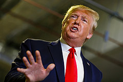 Трамп заявил, что 75% американцев против импичмента президента